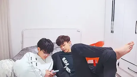 KK-cuteboy webcam model stream image