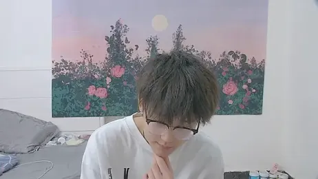 KK-cuteboy webcam model stream image