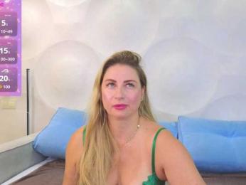 Lolomure webcam bongacams model stream image