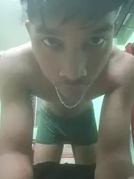 Manthn_17 webcam stripchat model stream image