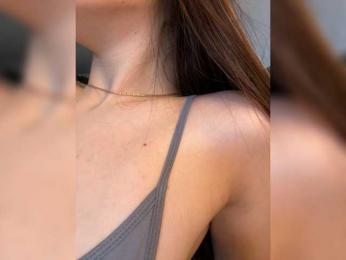 emmsee webcam bongacams model stream image