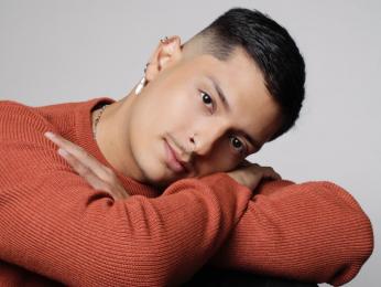 AntinoEmerald webcam livejasmin model stream image