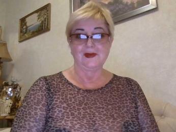 KarinkaSweet webcam bongacams model stream image