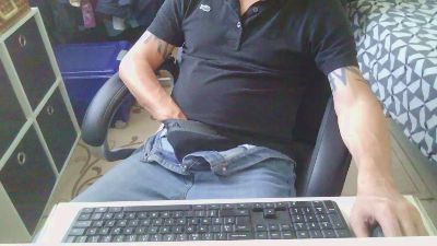 Kevinareux60 webcam model stream image