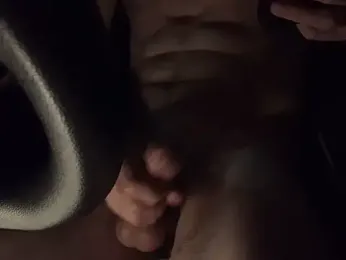 Twowellshapedheads webcam model stream image