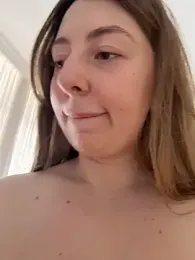 curvyflawless webcam stripchat model stream image