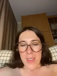 MommmyYummy webcam stripchat model stream image