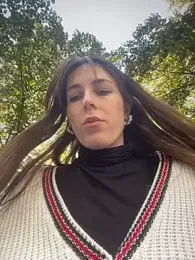 MommmyYummy webcam model stream image