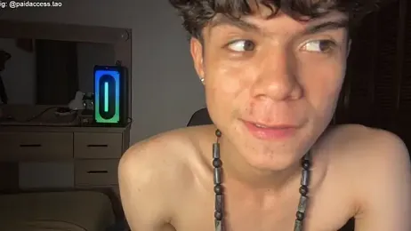 OopsAgain_ webcam model stream image