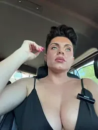 LukeLouHarvey webcam model stream image