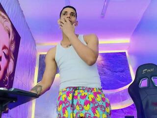 Michael Wellbrown webcam model stream image