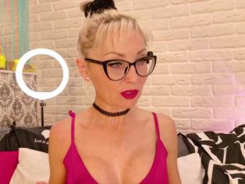 Milforja webcam model stream image