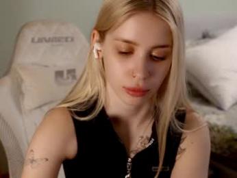 ho1yh01e webcam chaturbate model stream image