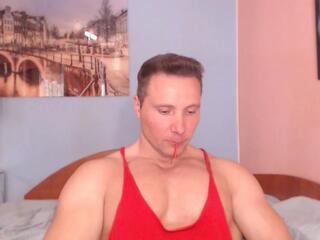 Hunky Muscle webcam model stream image
