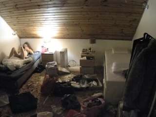voyeurcam-julmodels-whitebed-3 webcam model stream image