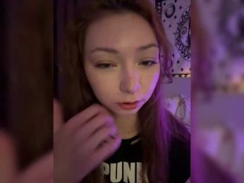 ShyAlya webcam model stream image