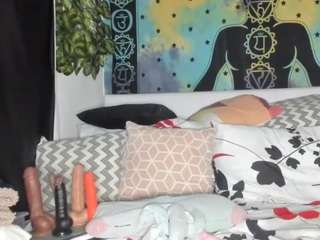 chaneel webcam model stream image