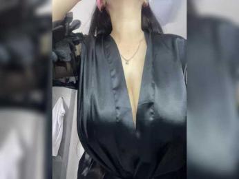 Potifays webcam bongacams model stream image