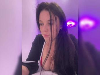 Potifays webcam bongacams model stream image