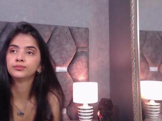 Scarlet Lennox webcam model stream image