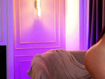 MilaFawn webcam model stream image