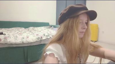 MickeyAnway webcam cam4 model stream image
