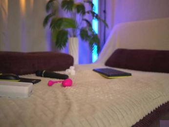Eva_ webcam model stream image