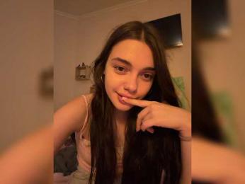 MimiLuv webcam model stream image