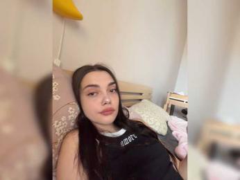 MimiLuv webcam model stream image