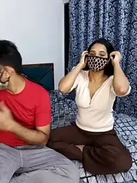 ITZ_GURU webcam model stream image