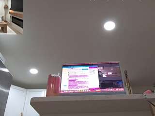 kinky-kris webcam model stream image
