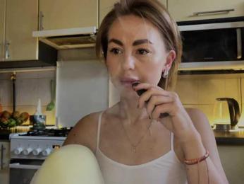 MartaLuna webcam model stream image