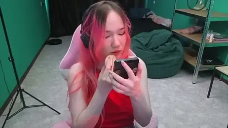 Maya_Viola webcam model stream image