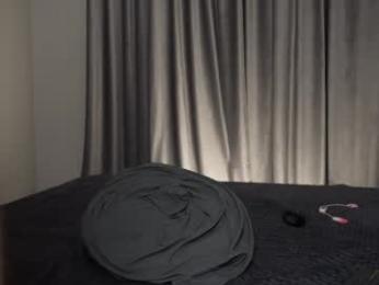 nik_sharp webcam model stream image