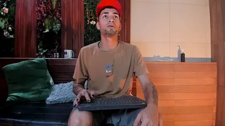 DrakeNeumann webcam model stream image
