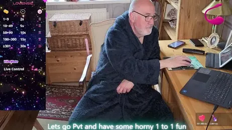 Adamdaddybear webcam model stream image