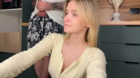 Adelovenick webcam model stream image