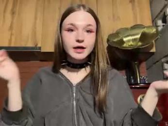 nloraaa webcam model stream image