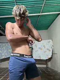 meliodas_23cm webcam stripchat model stream image