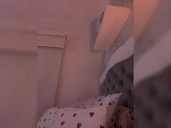 SallyeLeins webcam model stream image