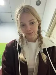 elsawhere webcam model stream image