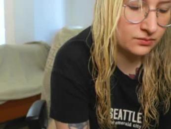 andycherrysecrets webcam model stream image