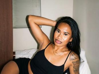 NaomiSilvano webcam model stream image