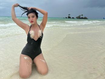 AvaFamurri webcam model stream image