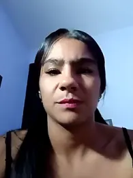 Leslly_ webcam stripchat model stream image