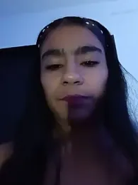 Leslly_ webcam model stream image