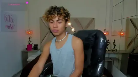 Anyelo_Twink webcam stripchat model stream image