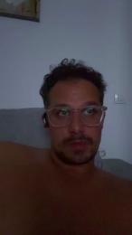 Nursealone webcam model stream image