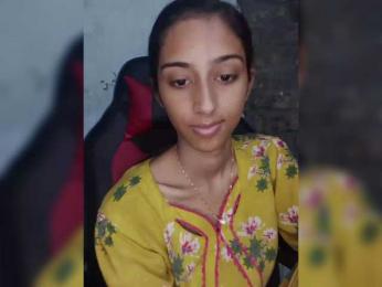 AlinaPopy webcam bongacams model stream image