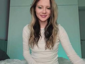 Alicee-teasee webcam bongacams model stream image